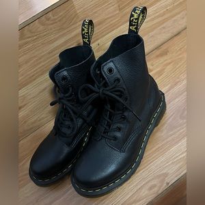 Dr. Martens Size 7